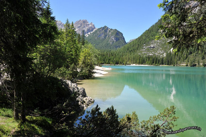 36 Lago di Braies.JPG